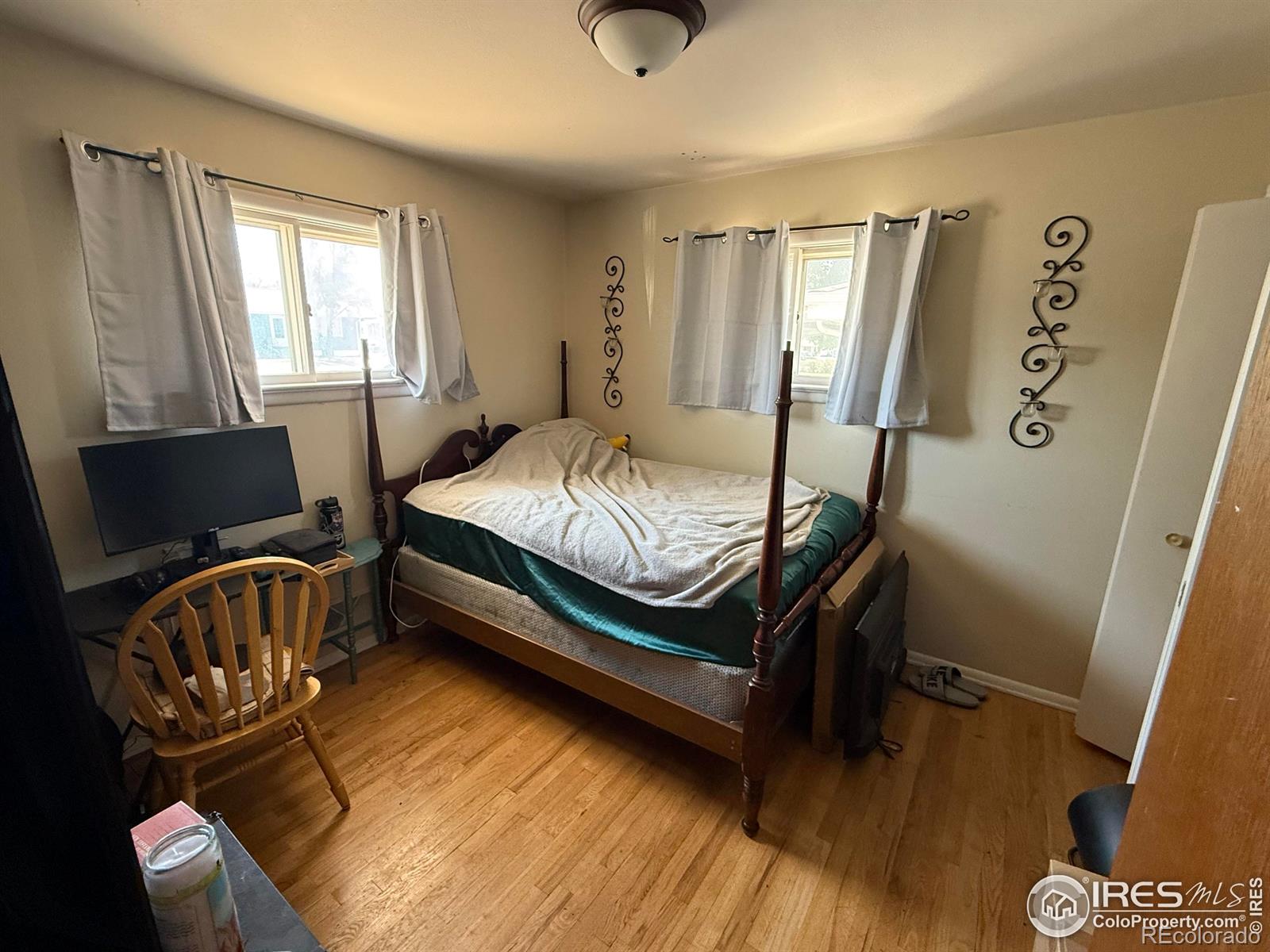 2425 W 6th Street