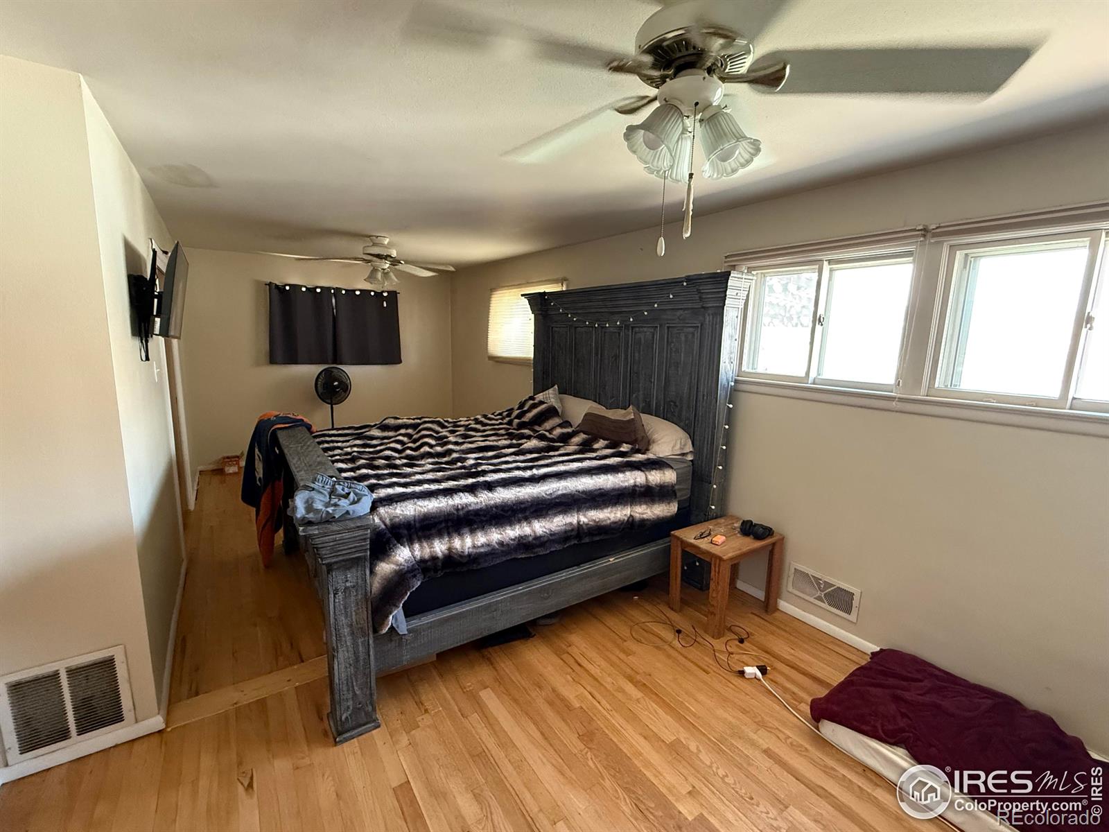 2425 W 6th Street