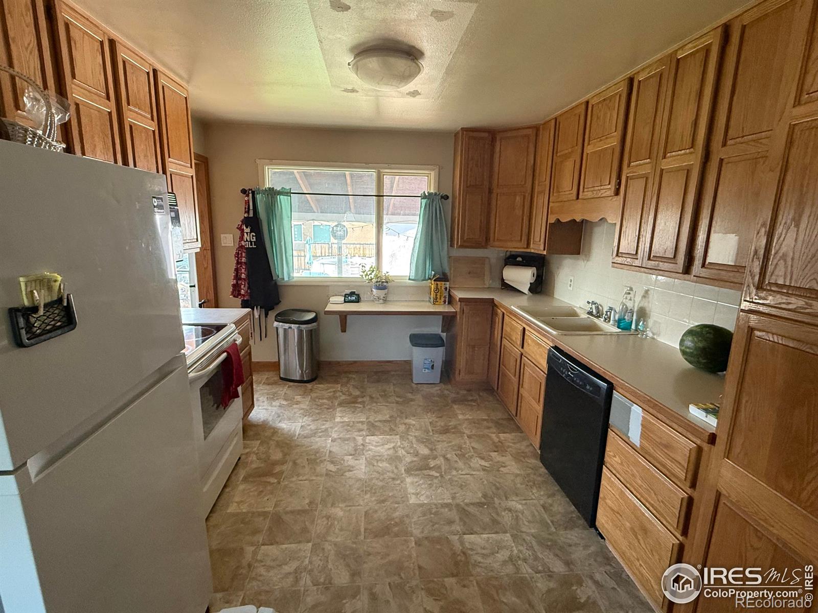2425 W 6th Street