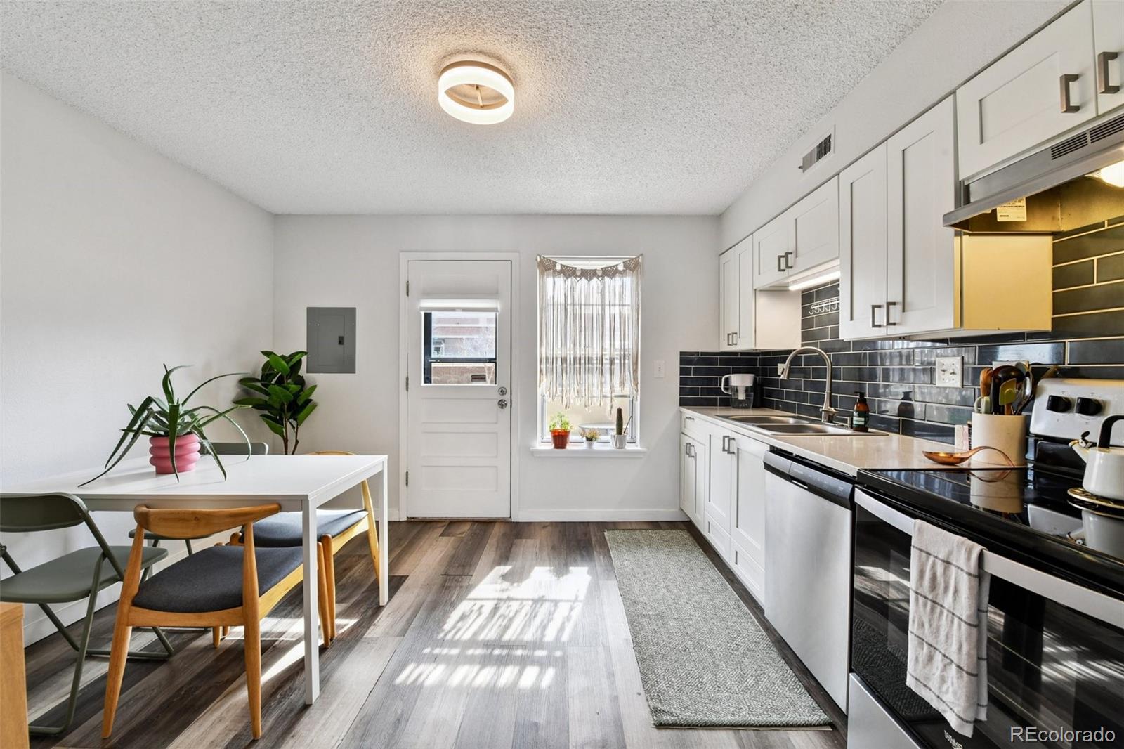 9430 E Girard Avenue 3