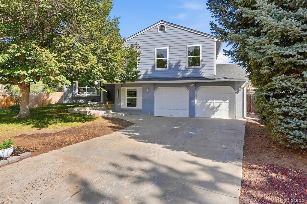 Photo of 7742 S Penrose Court, Littleton, CO 80122 (MLS # 7181683)