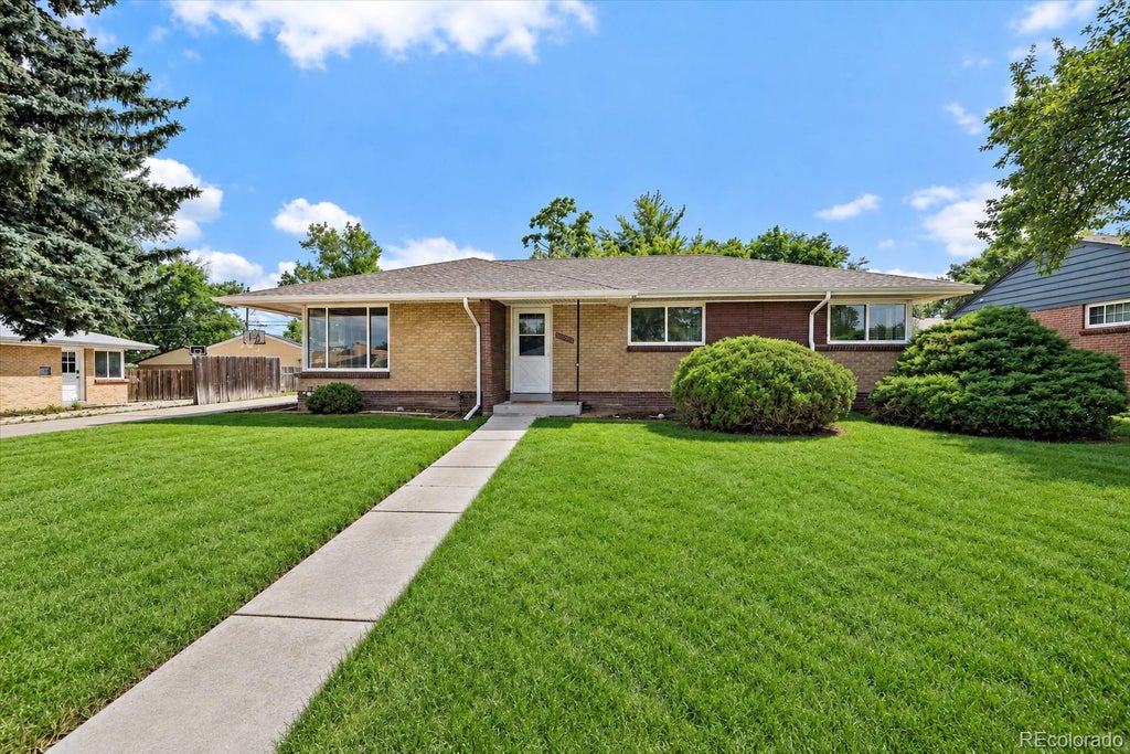 Photo of 9010 W 5th Avenue, Lakewood, CO 80226 (MLS # 1940867)