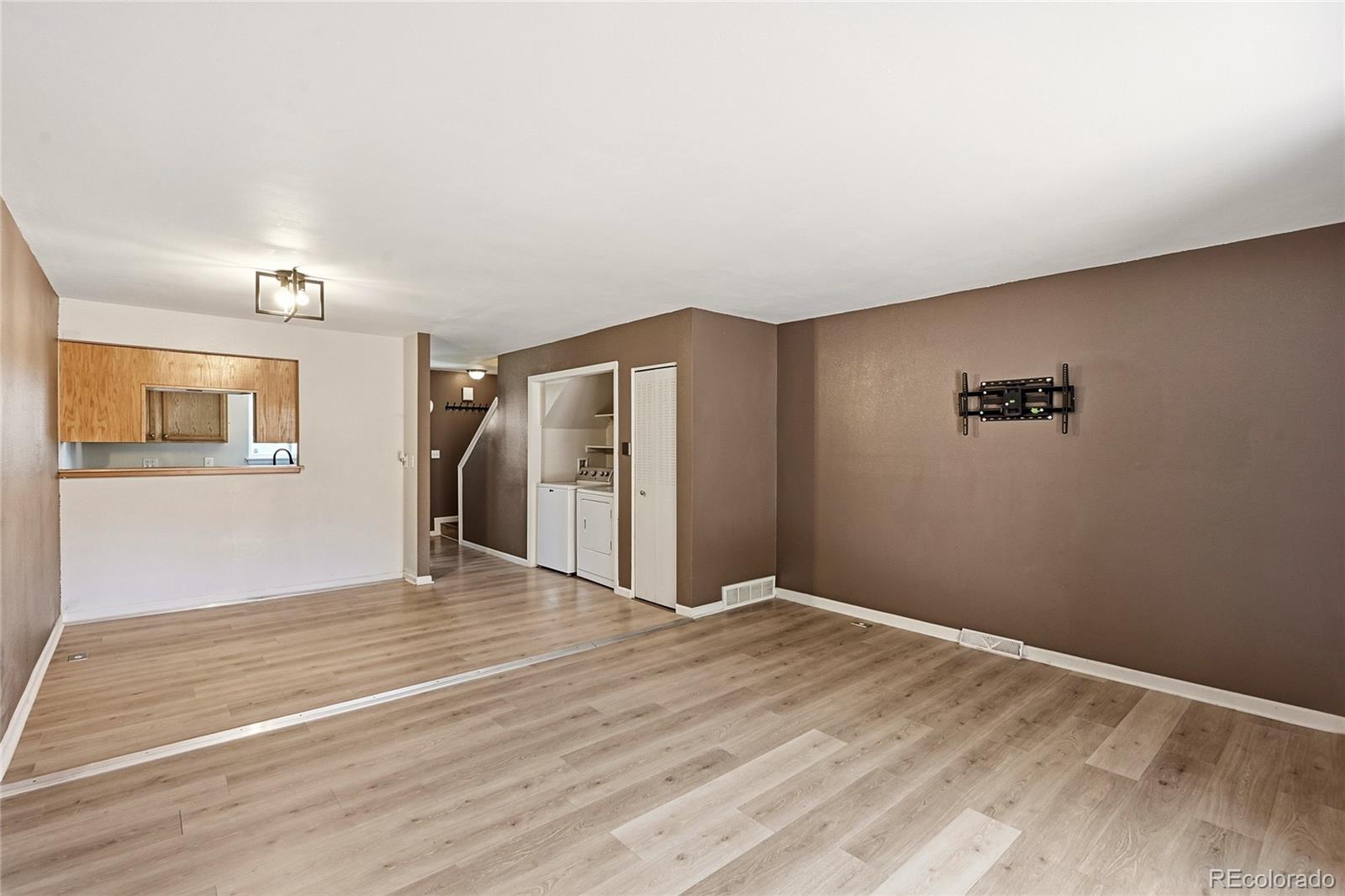 976 Coronado Parkway C - Photo 4