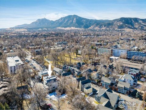 Condominium in Boulder CO 2056 Walnut Street 25.jpg