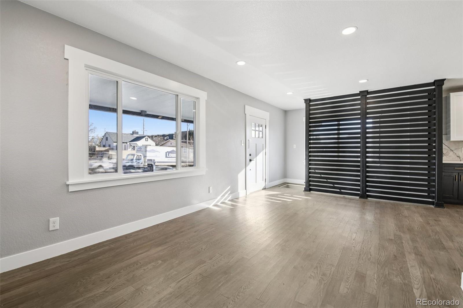 2921 Sheridan Boulevard