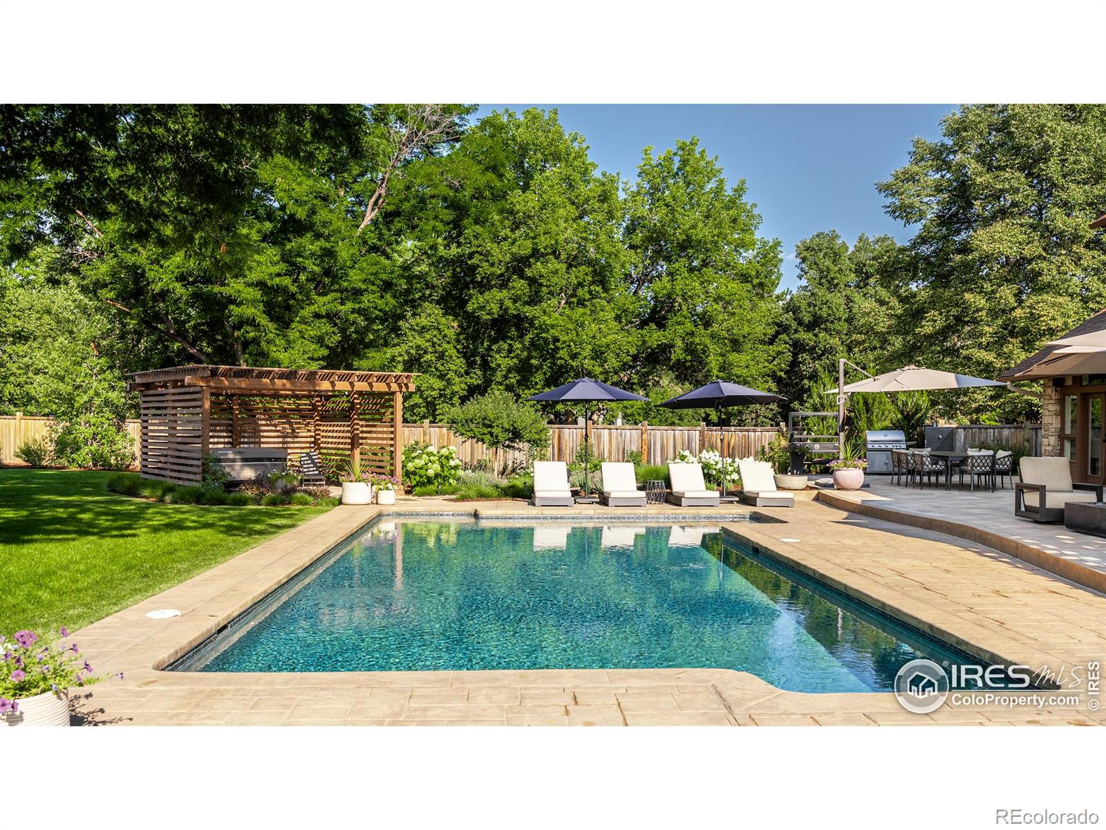 6134 Songbird Circle