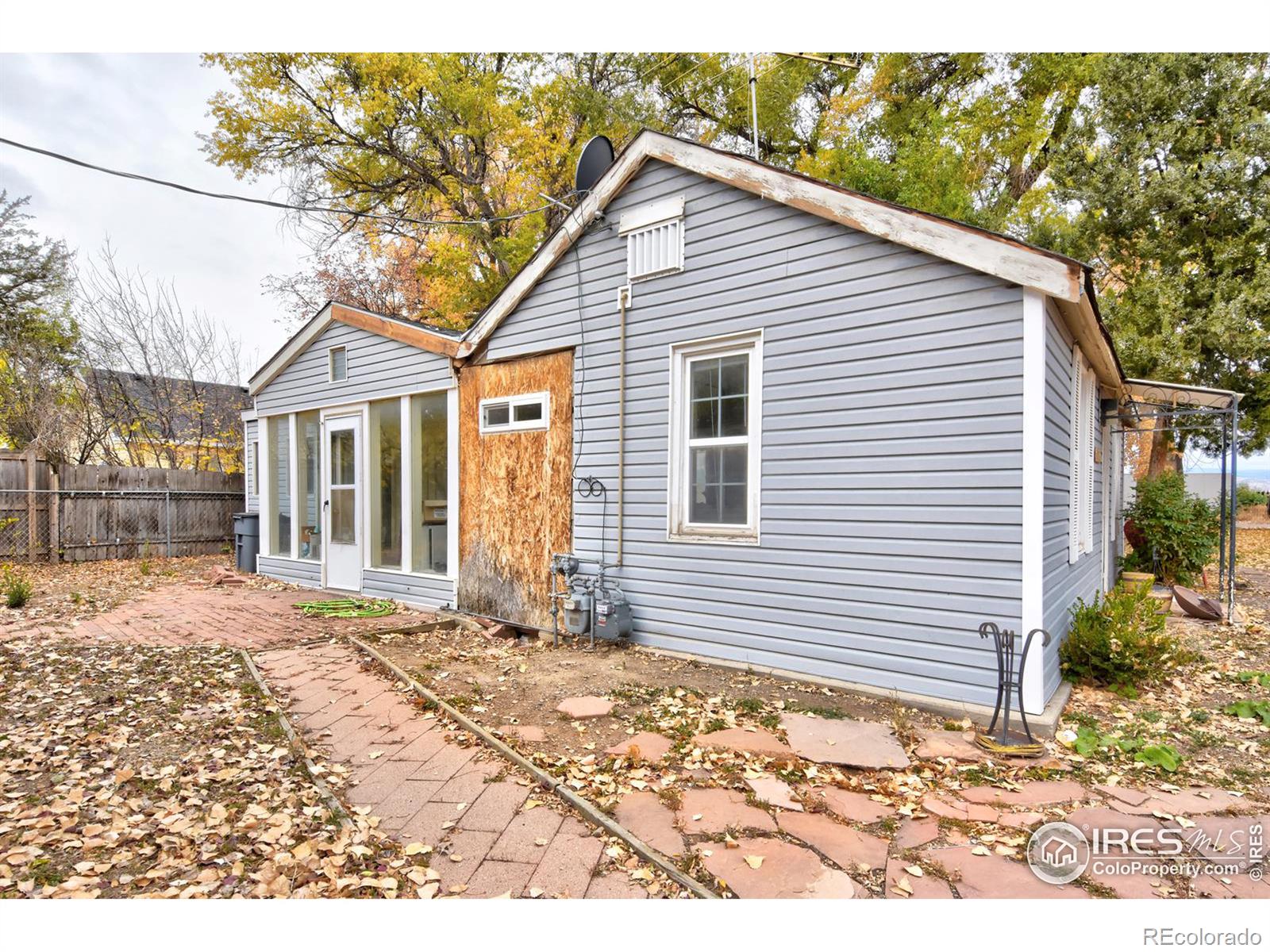 Photo 6 of 34 of 103 3rd Avenue house