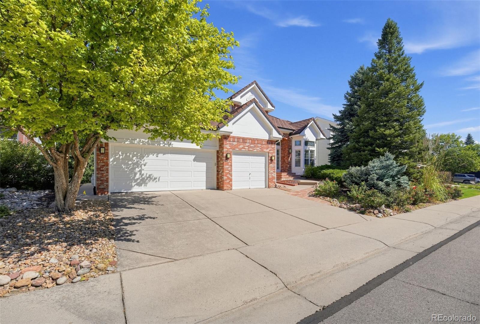 825 Huntington Drive