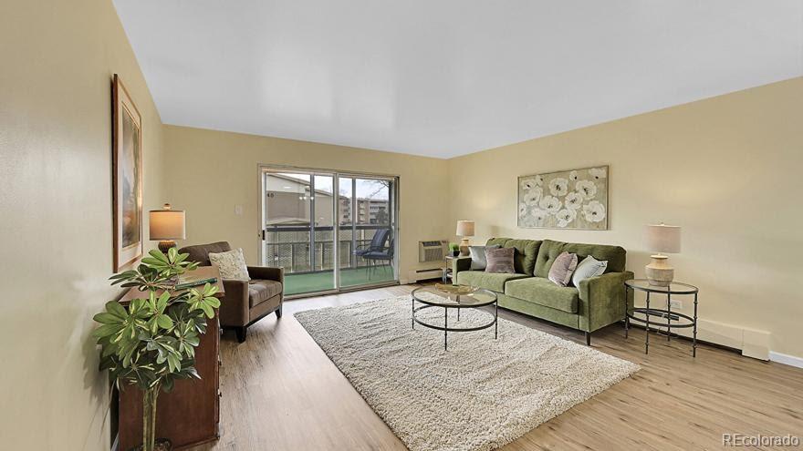 725 S Clinton Street 1B