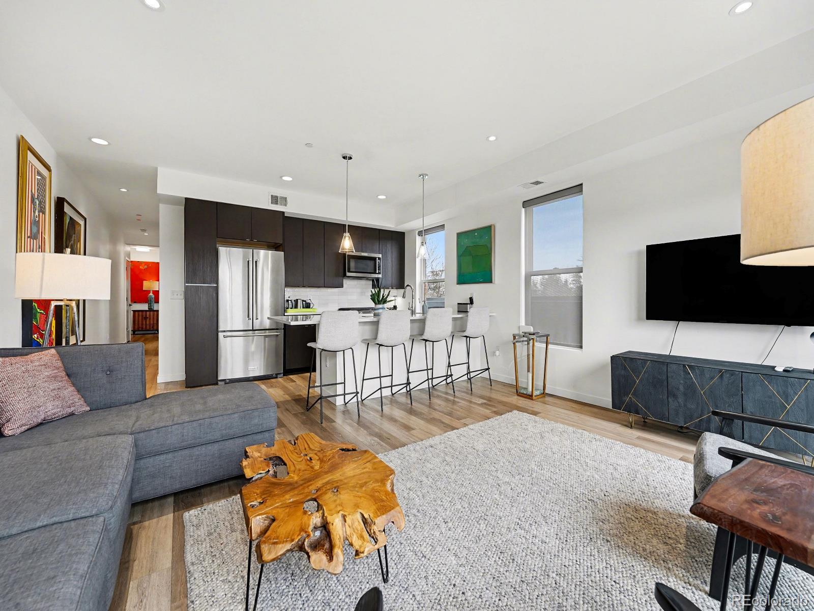 7357 Grandview Avenue 200