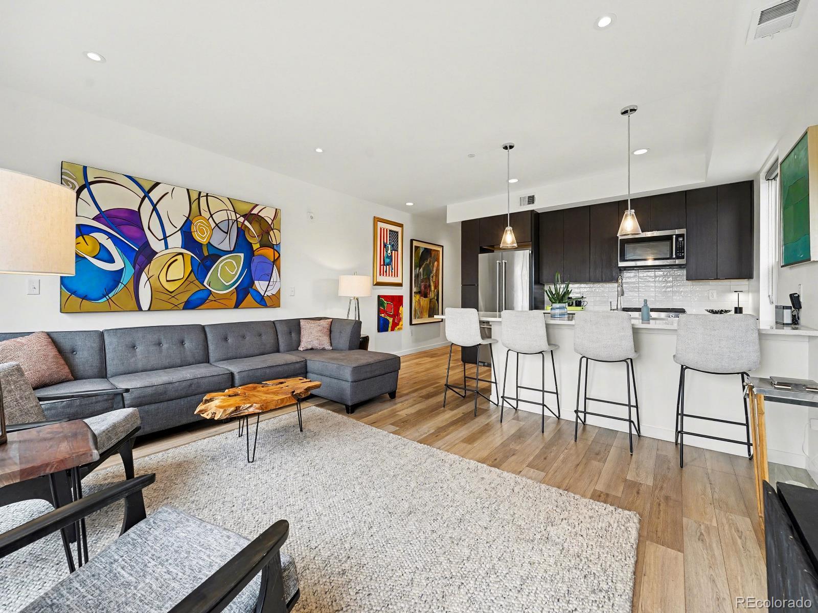 7357 Grandview Avenue 200