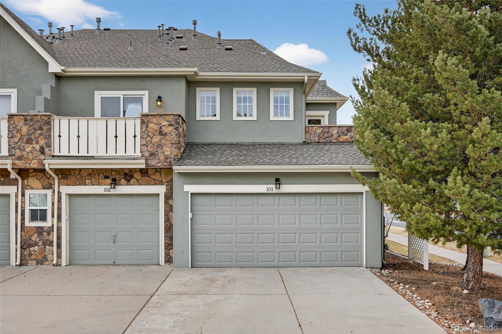 2290 Akron Court 101