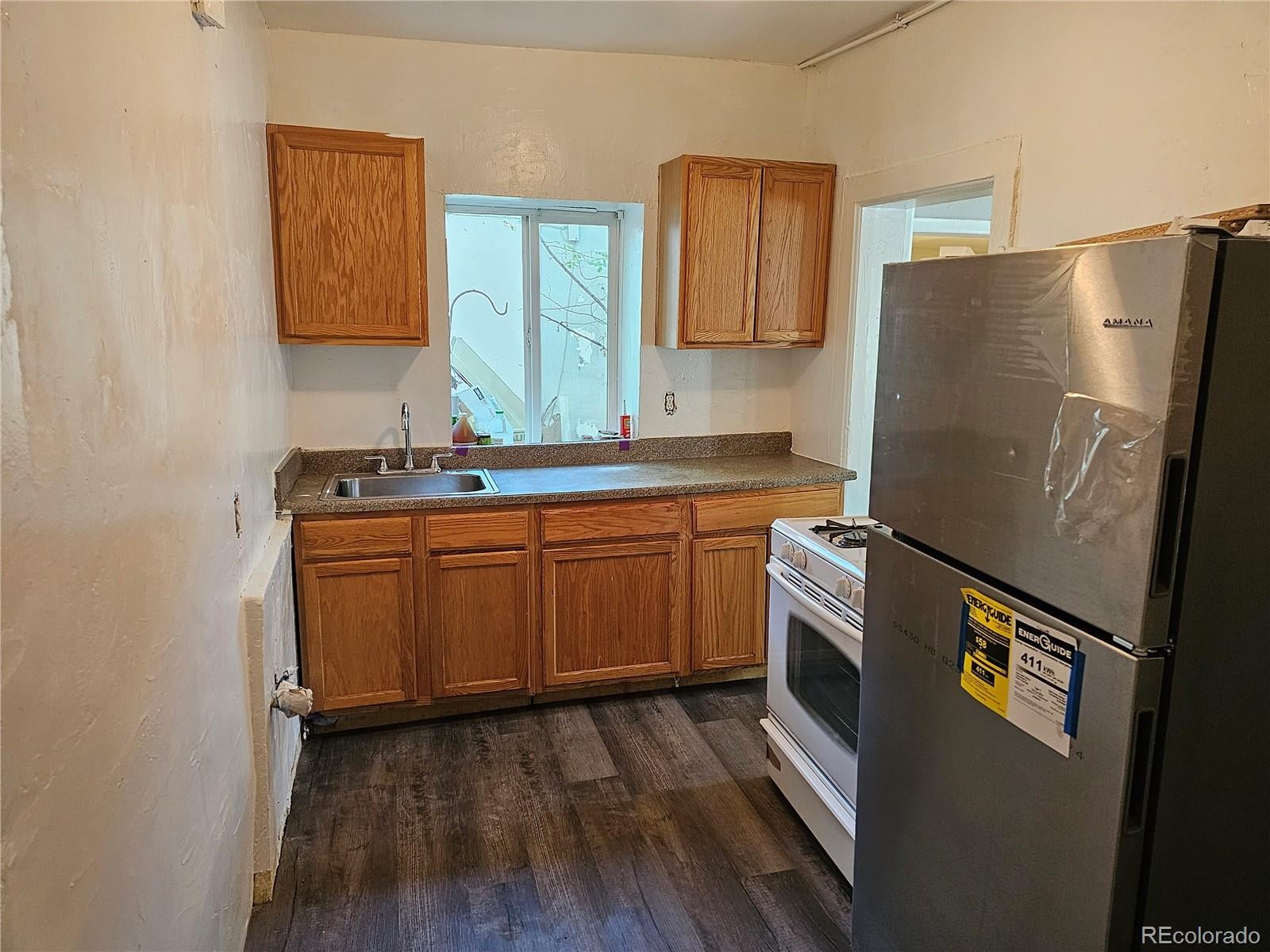 738 W 4th Avenue