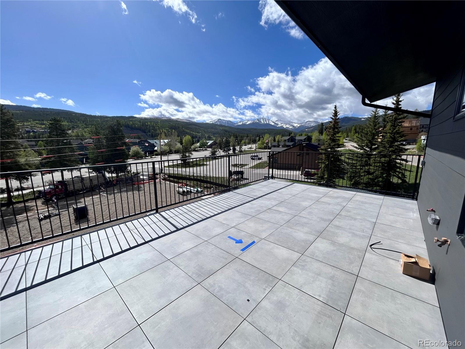 442 Lions Gate Drive