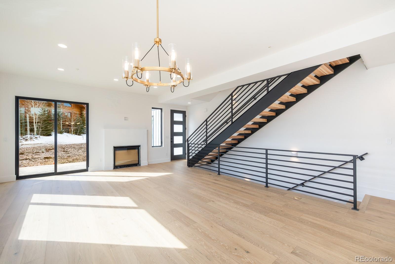 442 Lions Gate Drive