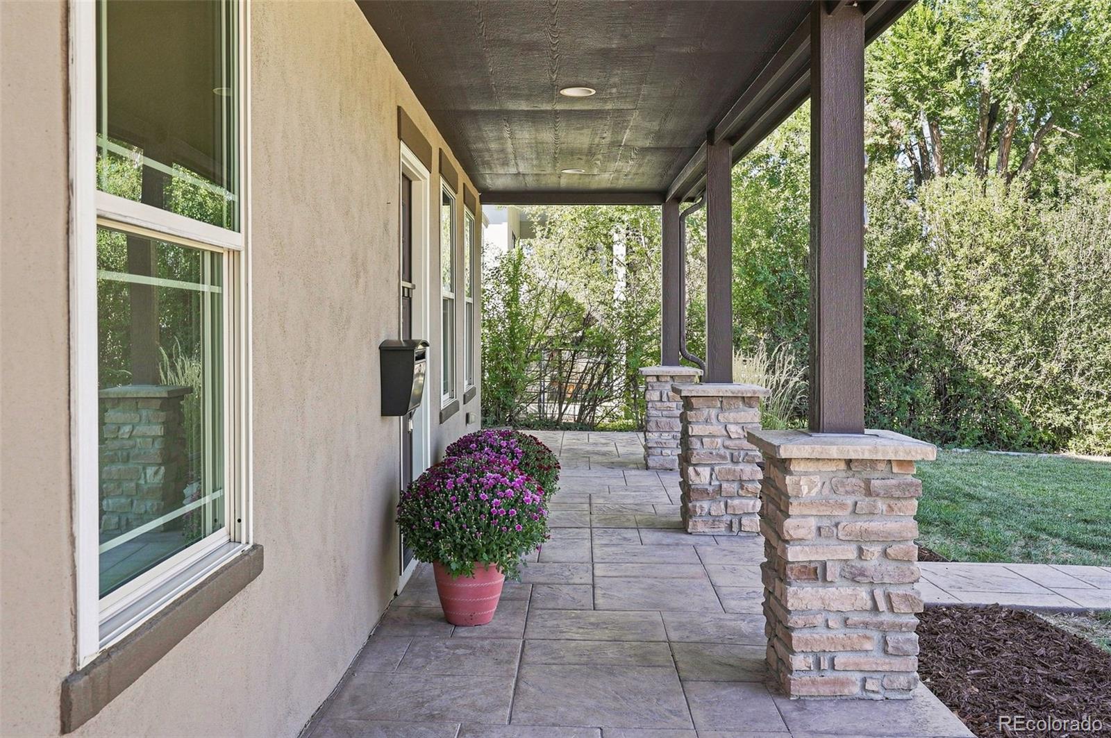 965 Krameria Street