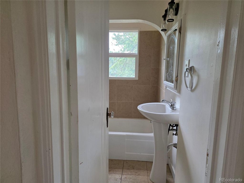 Photo of 3140 W Girard Avenue, Englewood, CO 80110 (MLS # 7701173)