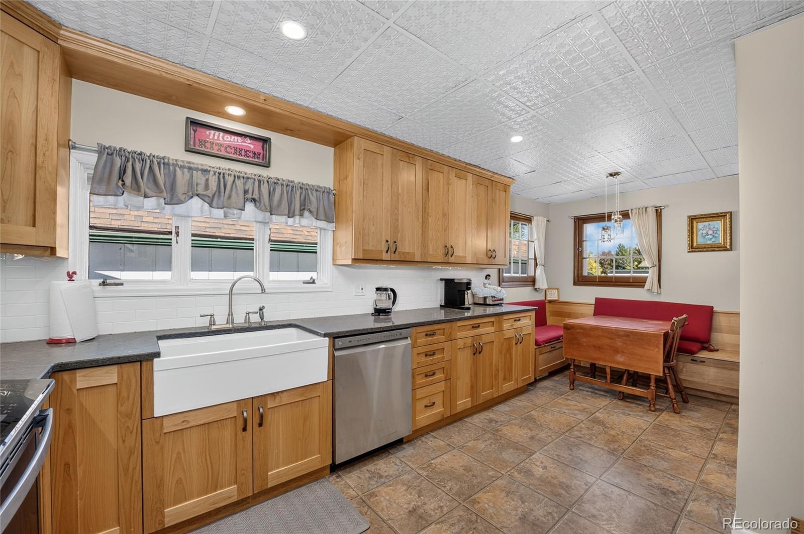 16445 W 63rd Place W