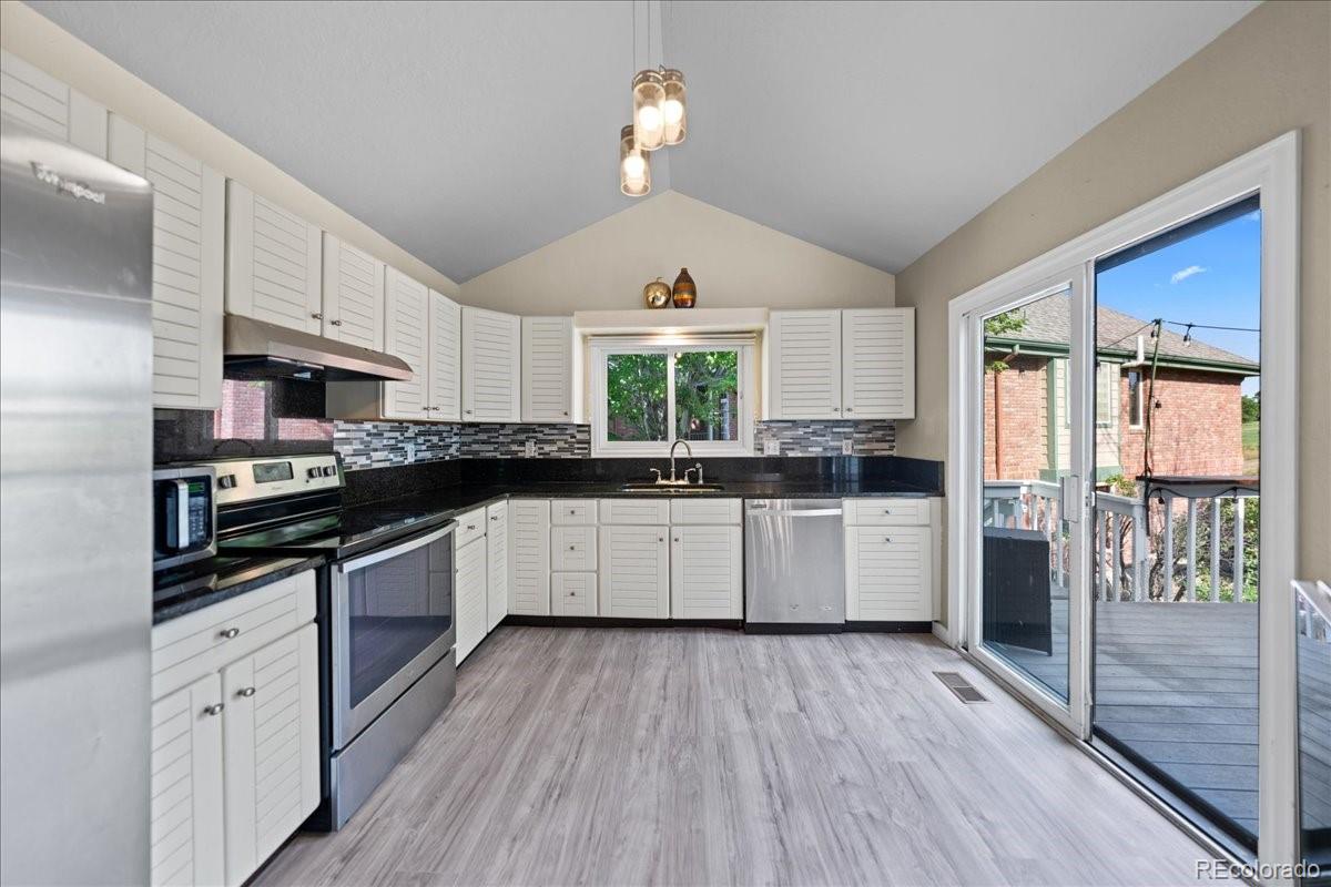 2513 Knollwood Court