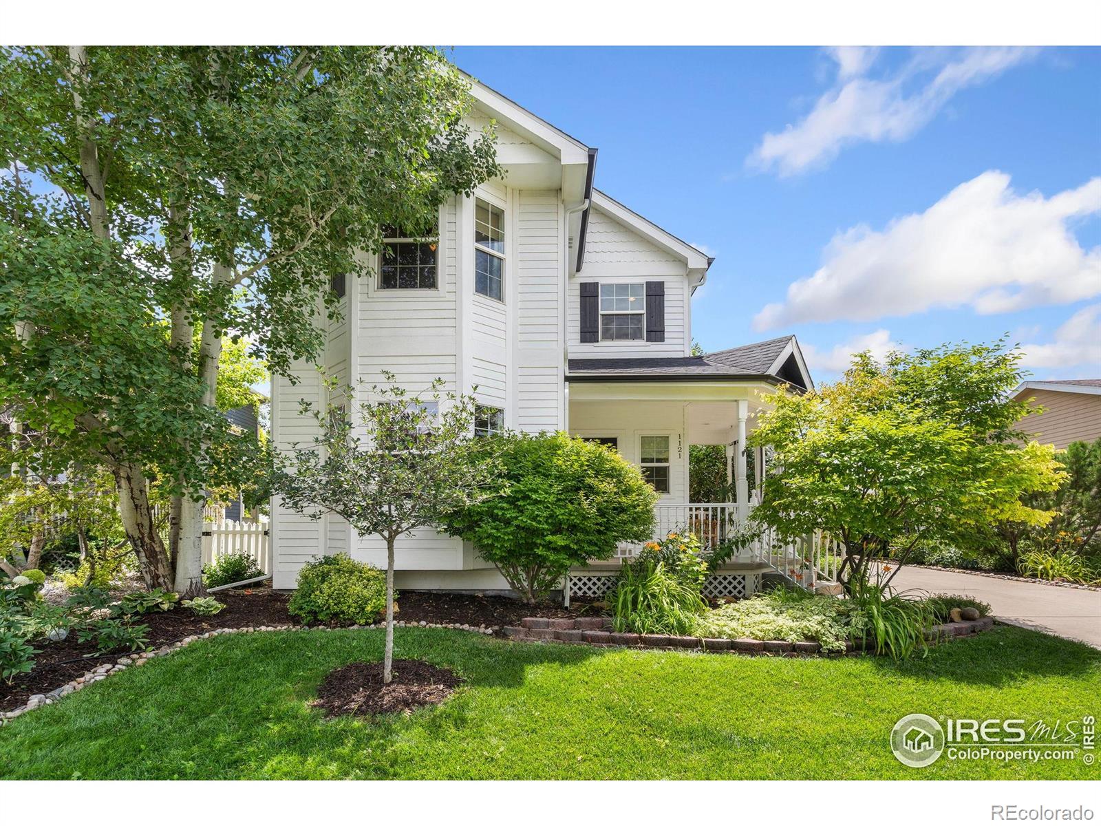1121 Crescent Drive