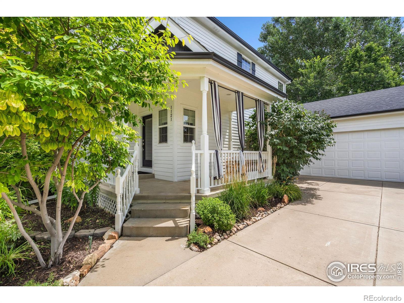 1121 Crescent Drive