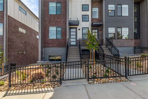 Photo of 14 Ascent Trail, Englewood, CO 80112 (MLS # 2356939)