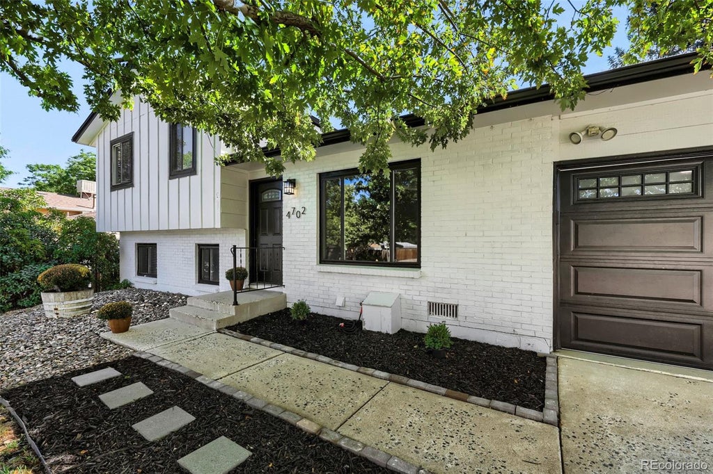 Photo of 4702 S Dudley Street, Littleton, CO 80123 (MLS # 4956431)