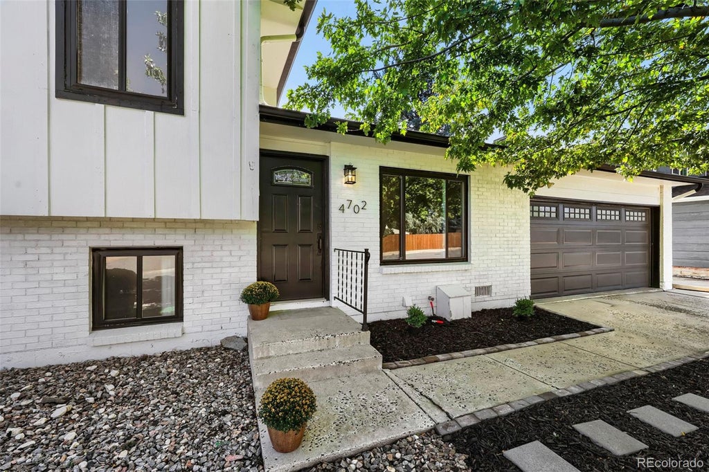 Photo of 4702 S Dudley Street, Littleton, CO 80123 (MLS # 4956431)