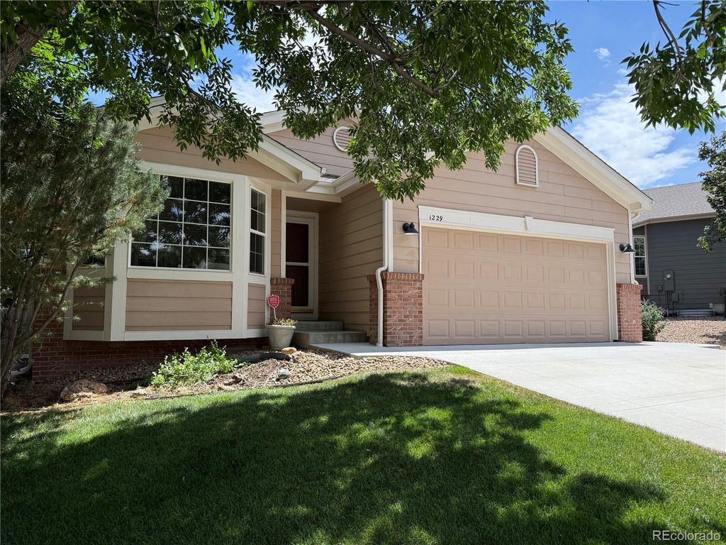 Photo of 1229 Berganot Trail, Castle Pines, CO 80108 (MLS # 8998611)