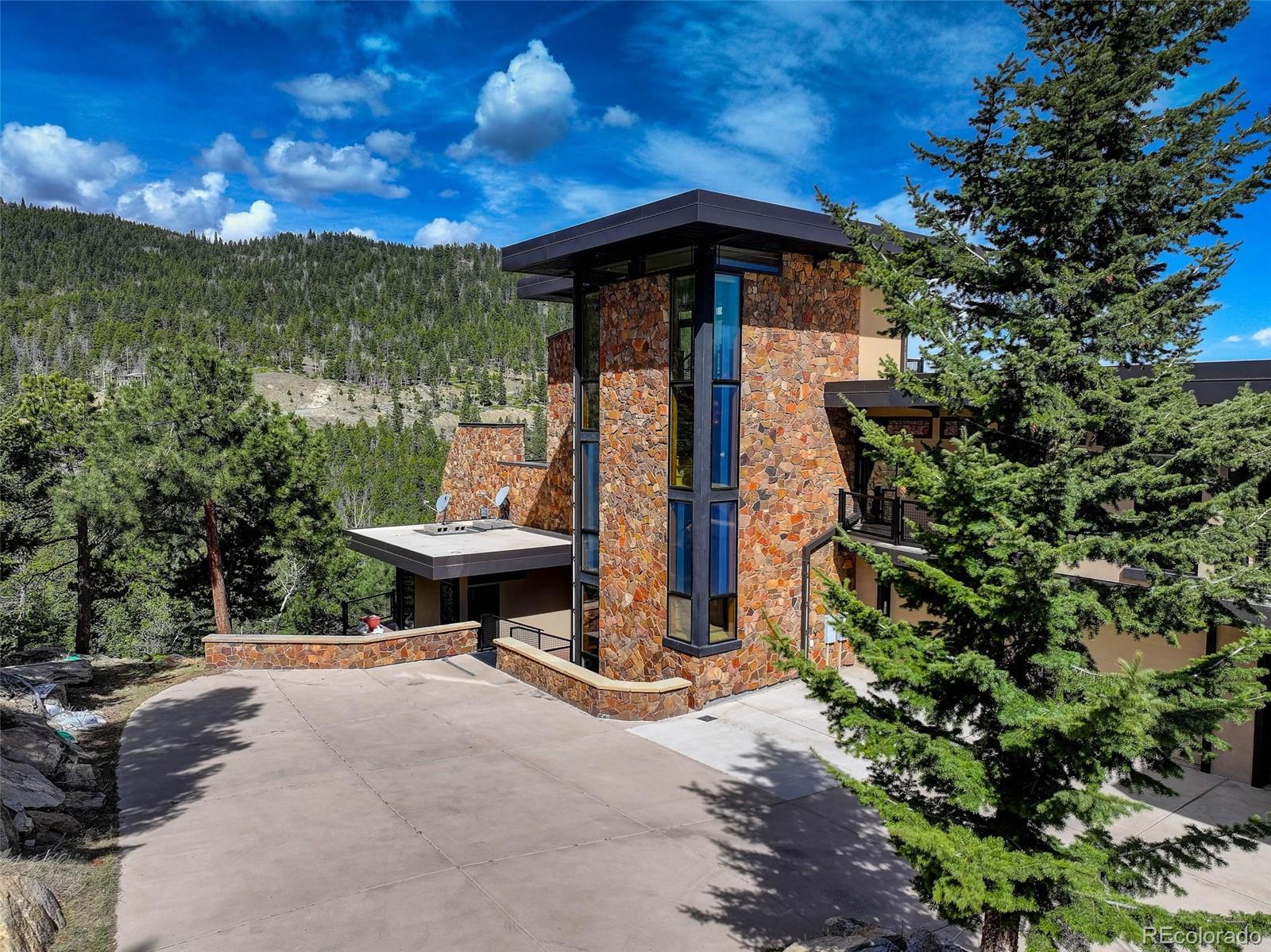 180 Outpost Lane