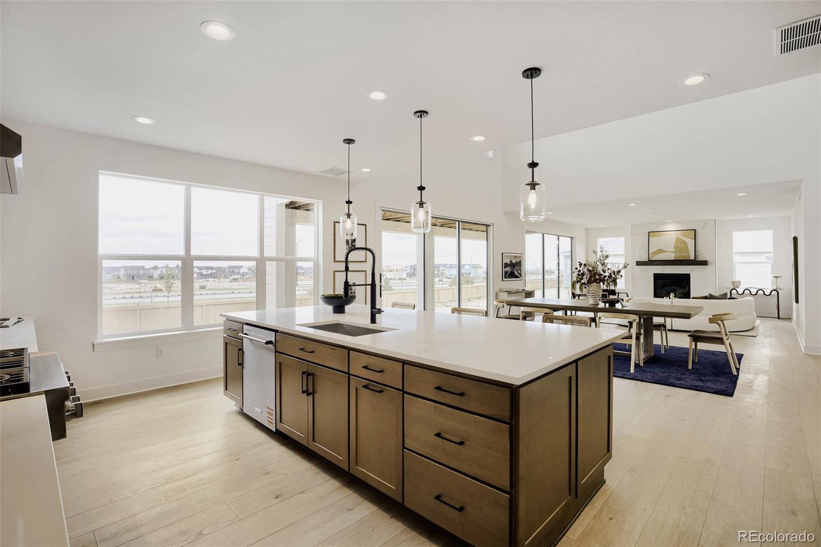 3184 Westcliff Drive