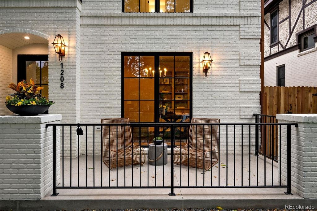 Photo of 1208 S Vine Street, Denver, CO 80210 (MLS # 2551538)