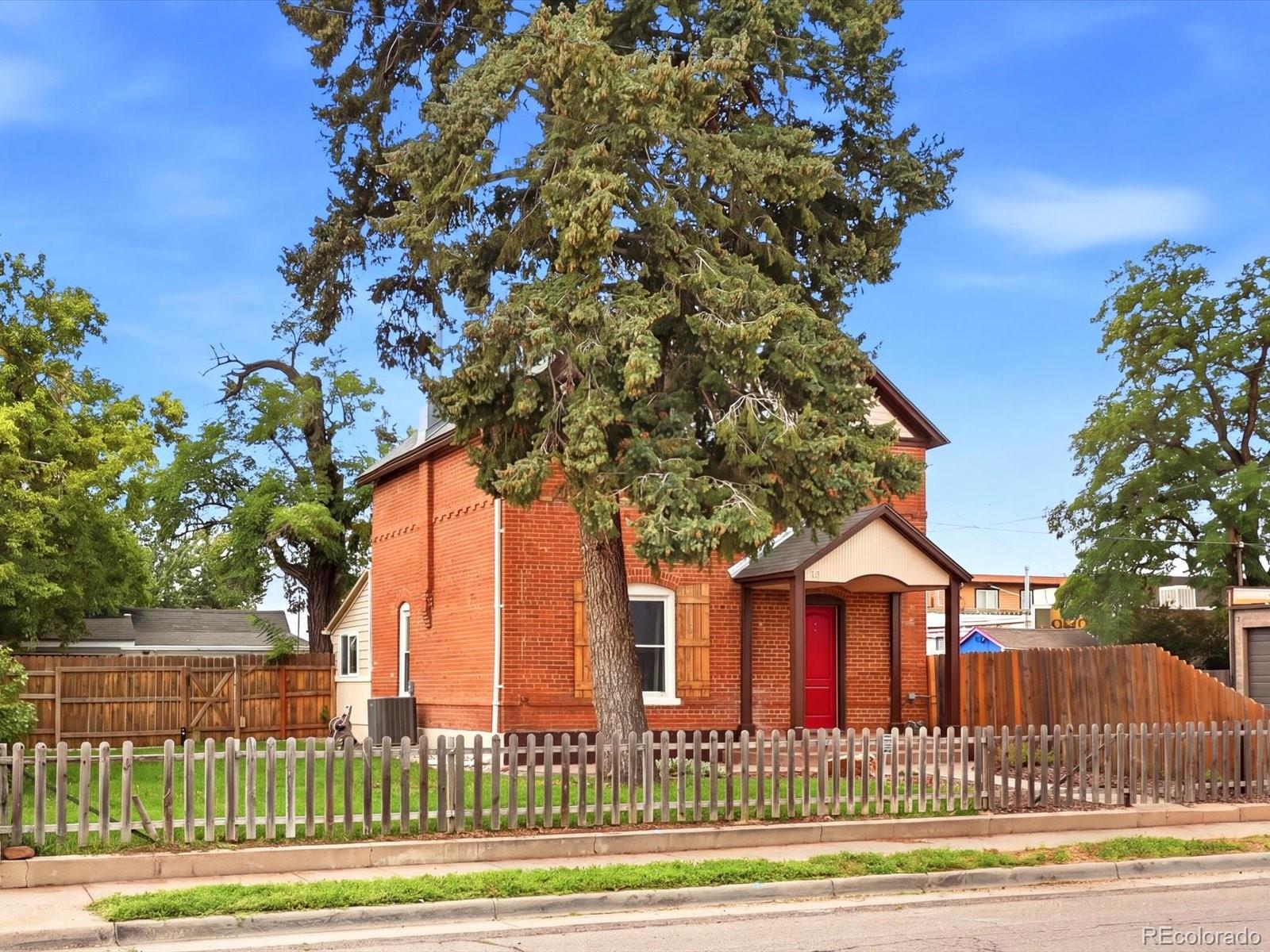 12 E Quincy Avenue