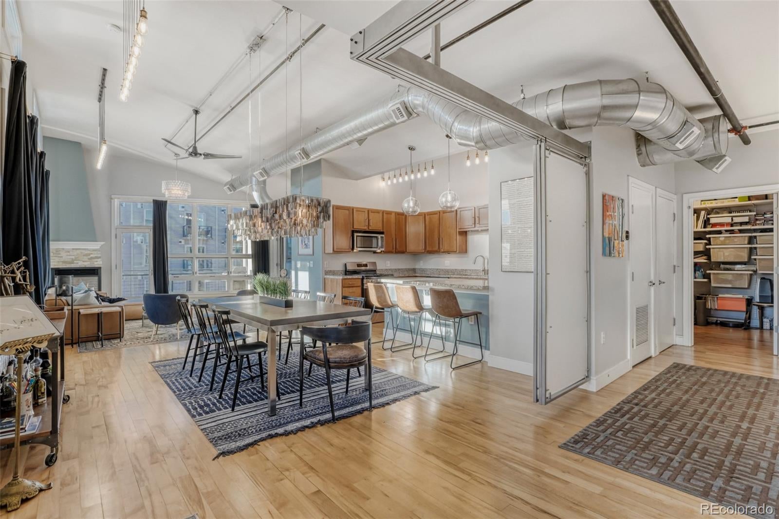 2441 N Broadway 304
