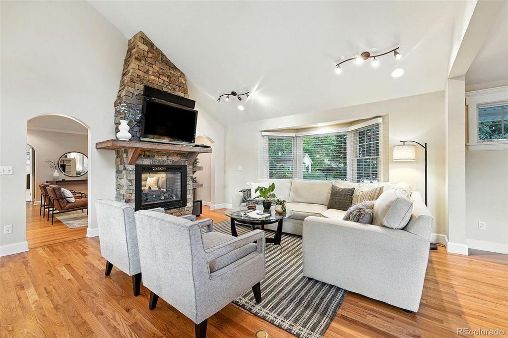 Photo of 1101 Pikeview Street, Lakewood, CO 80215 (MLS # 2153117)