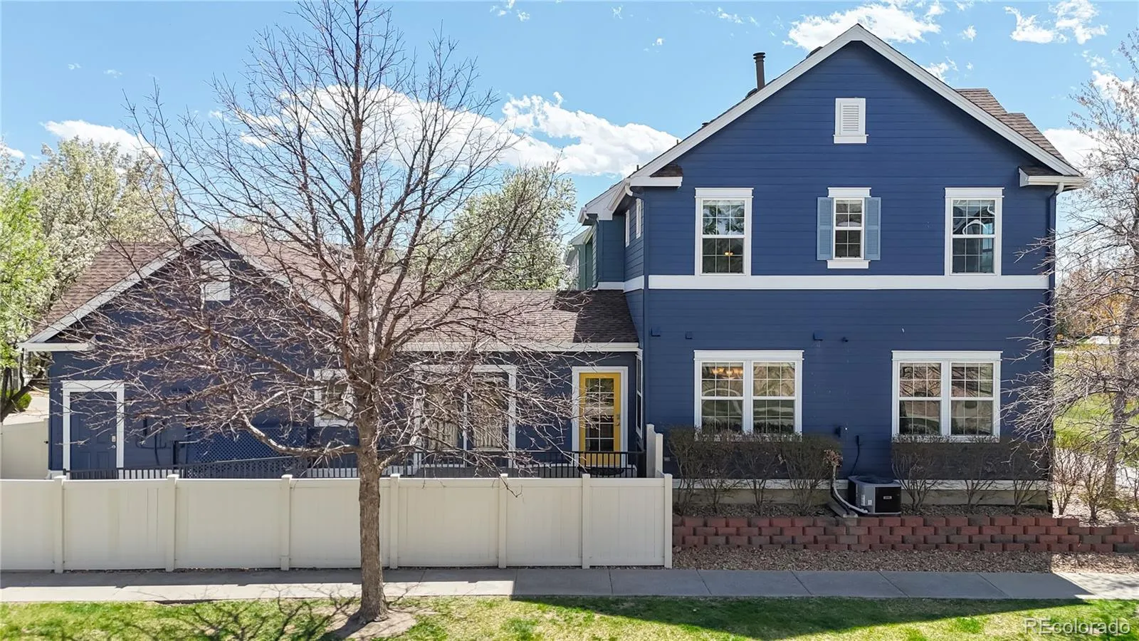 Lafayette, Colorado 80026, United States, 3 Bedrooms Bedrooms, ,3 BathroomsBathrooms,Residential,Active,114336