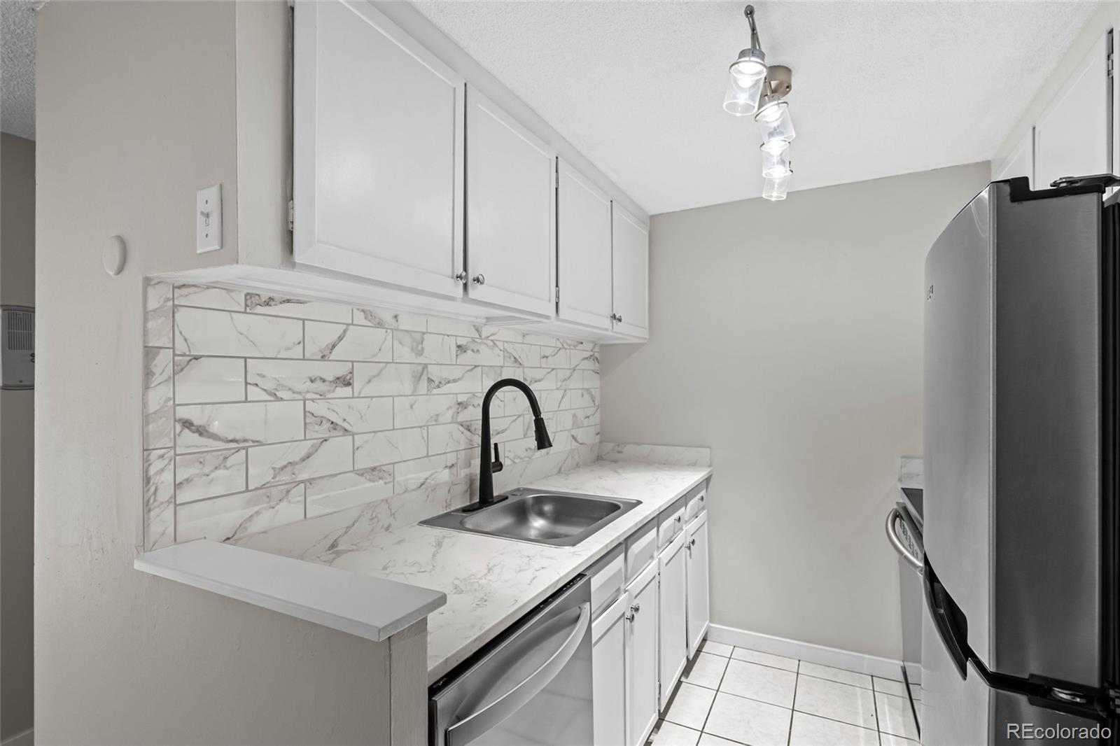 799 Dahlia Street 501