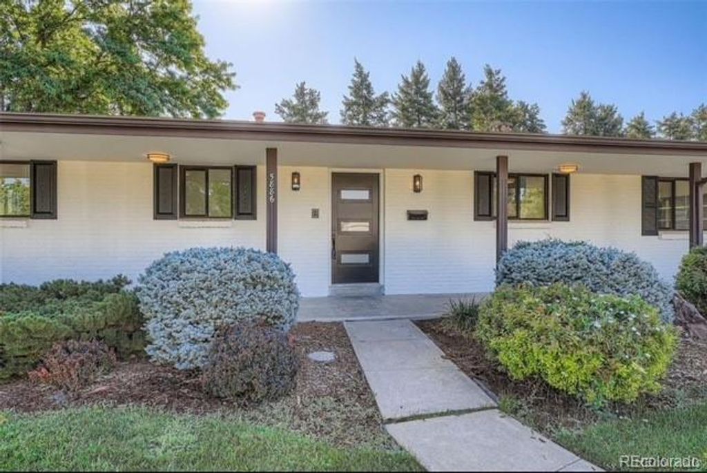 Photo of 5886 S Logan Street, Centennial, CO 80121 (MLS # 8296314)