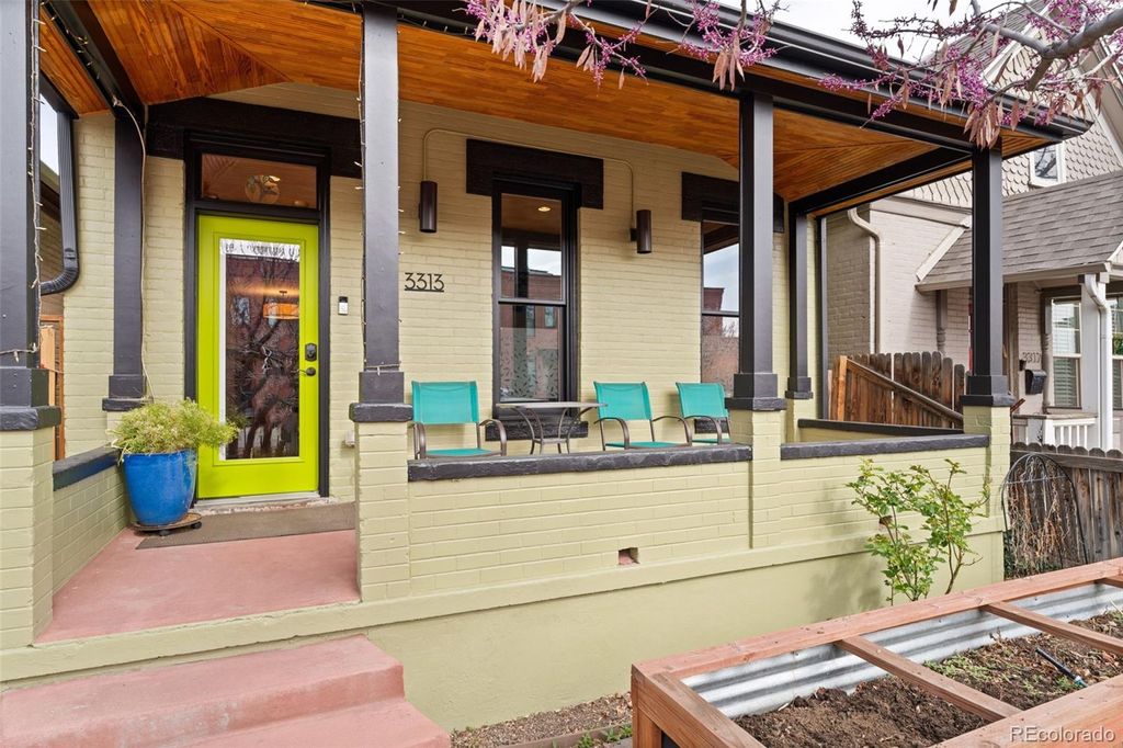 Photo of 3313 Curtis Street, Denver, CO 80205 (MLS # 1997332)