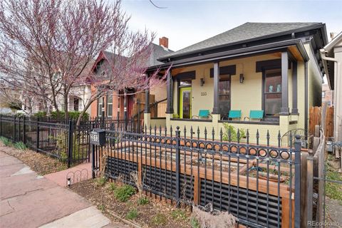 Photo of 3313 Curtis Street, Denver, CO 80205 (MLS # 1997332)