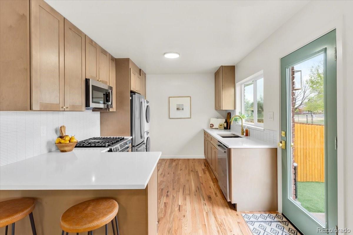 3381 N Kearney Street