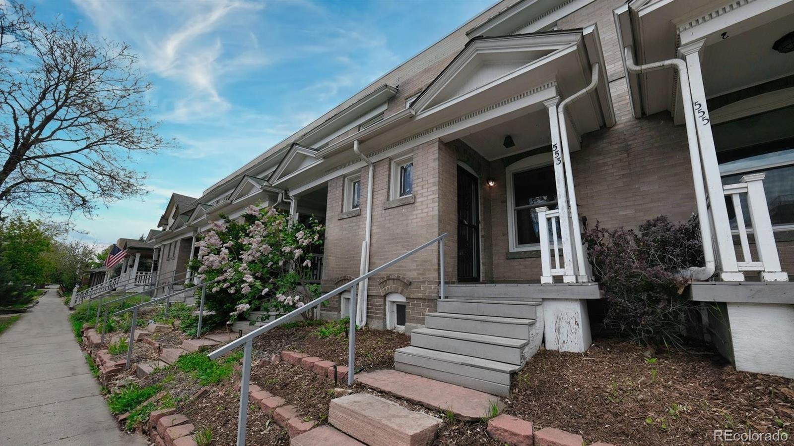 553 N Logan Street