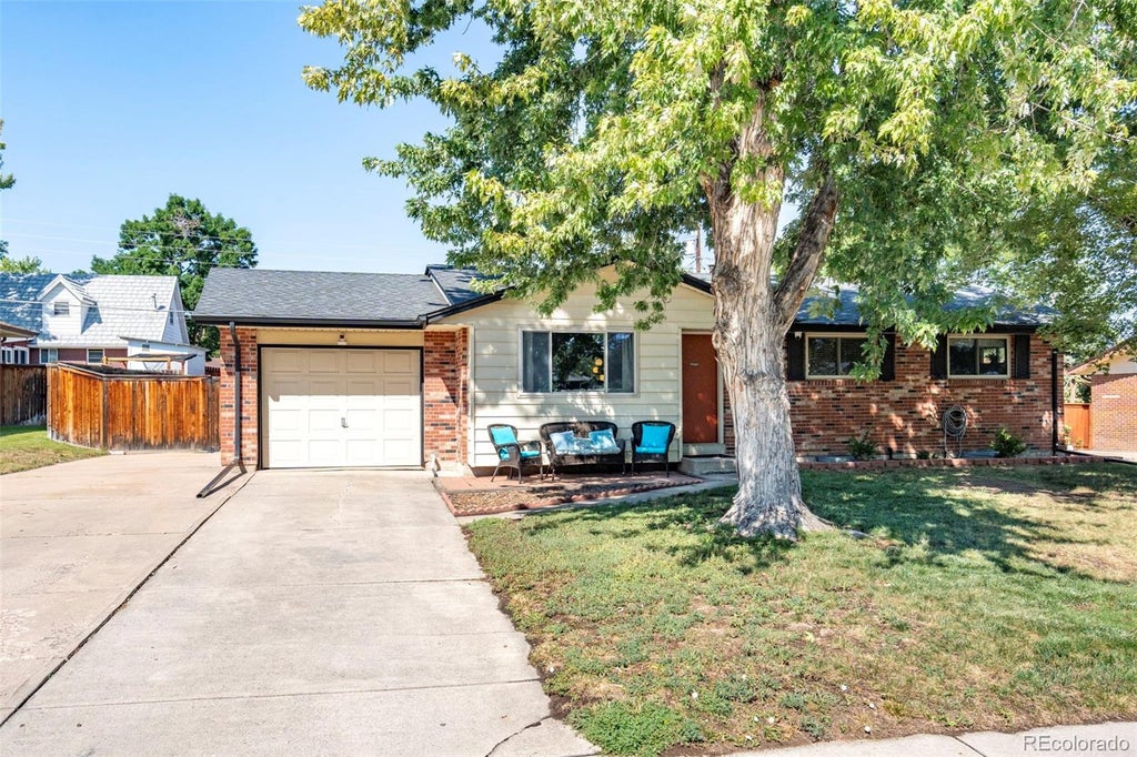 Photo of 1605 S Cape Street, Lakewood, CO 80232 (MLS # 2392435)