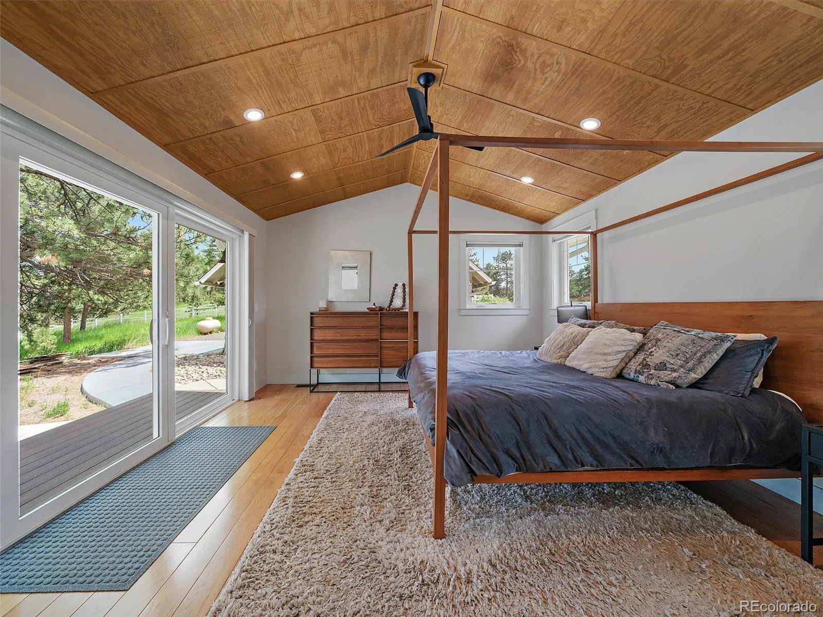 Indian Hills, Colorado 80454, United States, 2 Bedrooms Bedrooms, ,2 BathroomsBathrooms,Residential,Active,160288