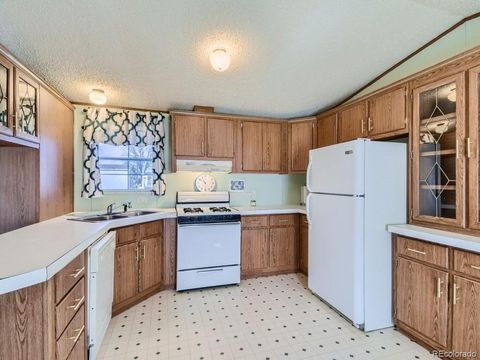 Manufactured Home in Thornton CO 3600 88th Avenue 3.jpg