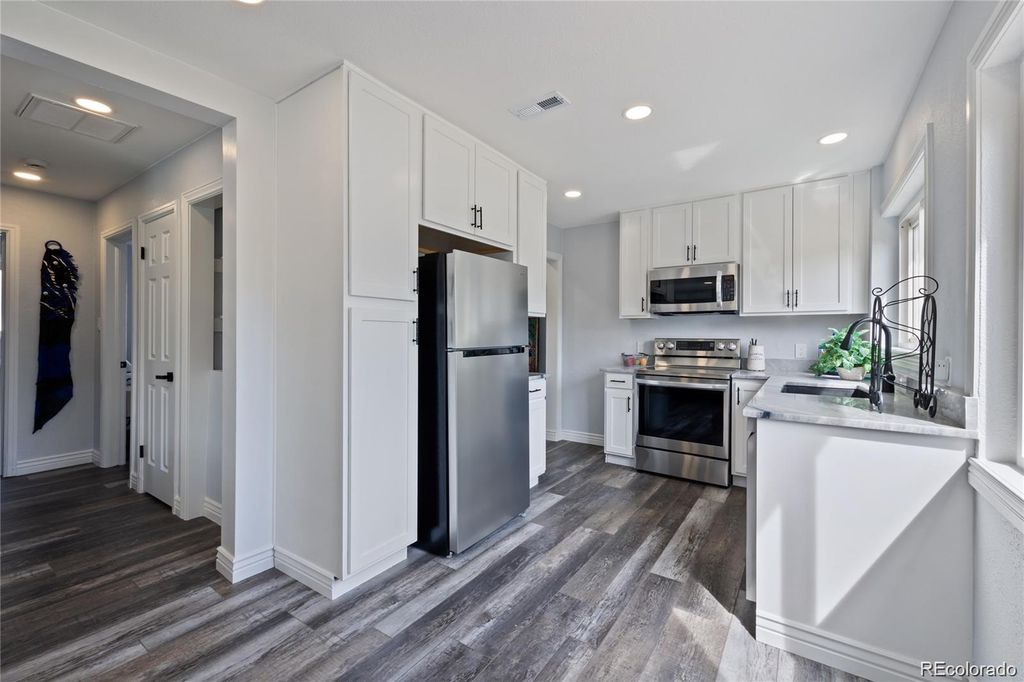 Photo of 1345 Holly Street, Denver, CO 80220 (MLS # 7458398)