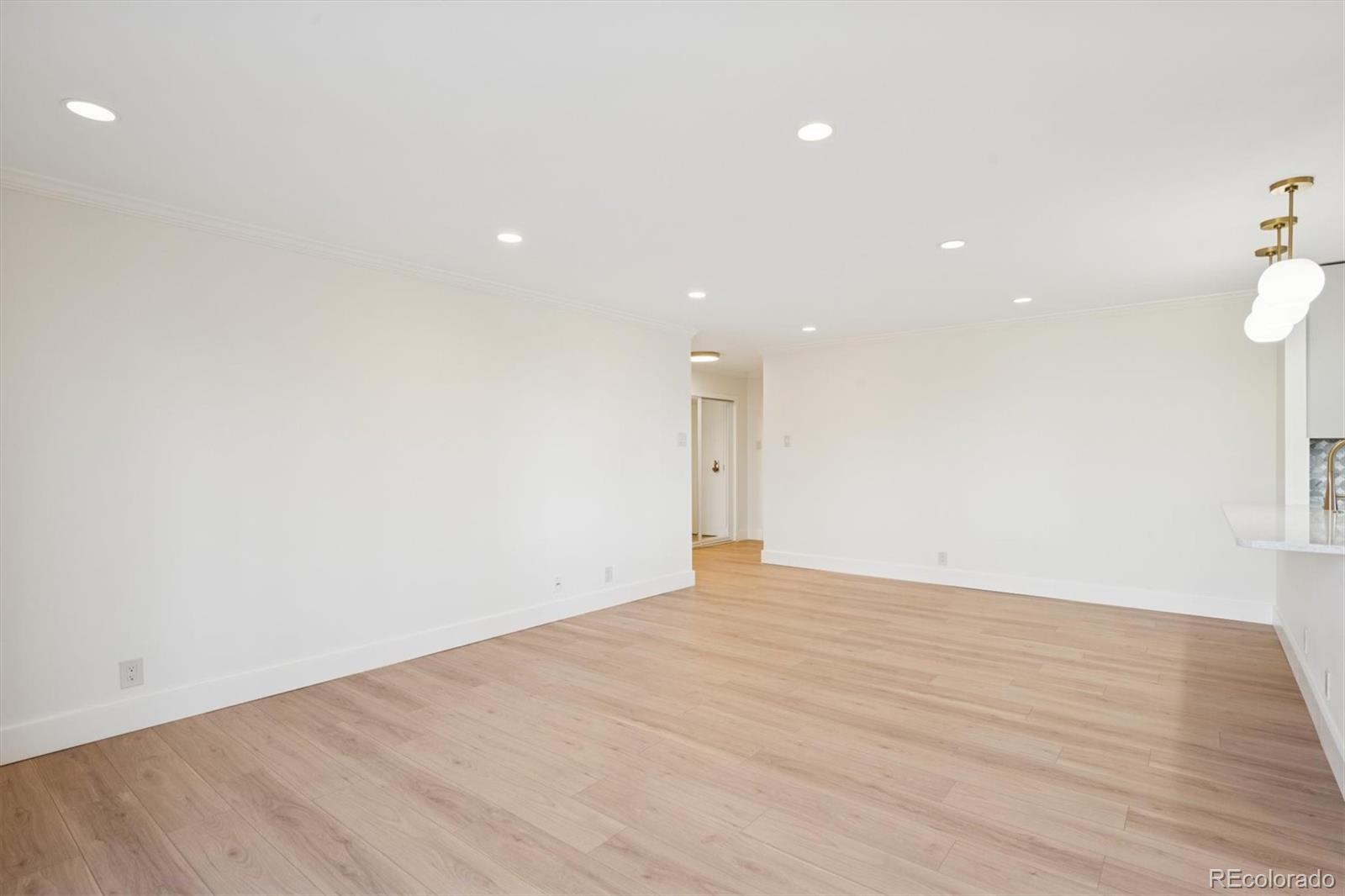 460 S Marion Parkway S 604