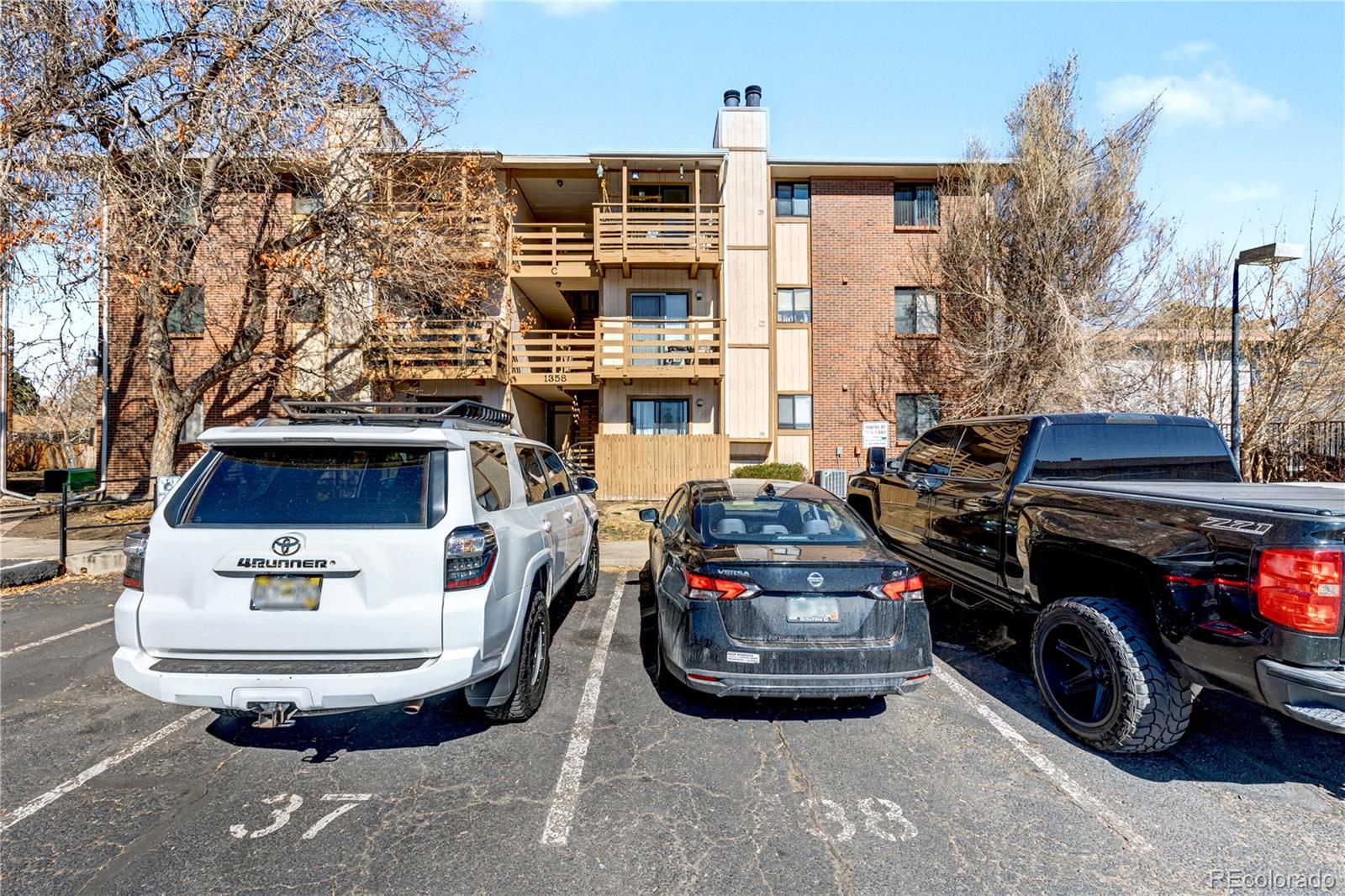 1358 S Irving Street 35