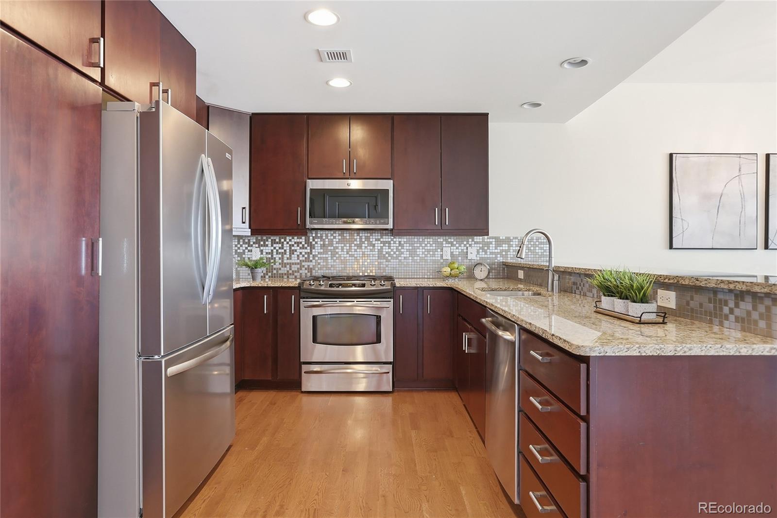 1650 Fillmore Street 806