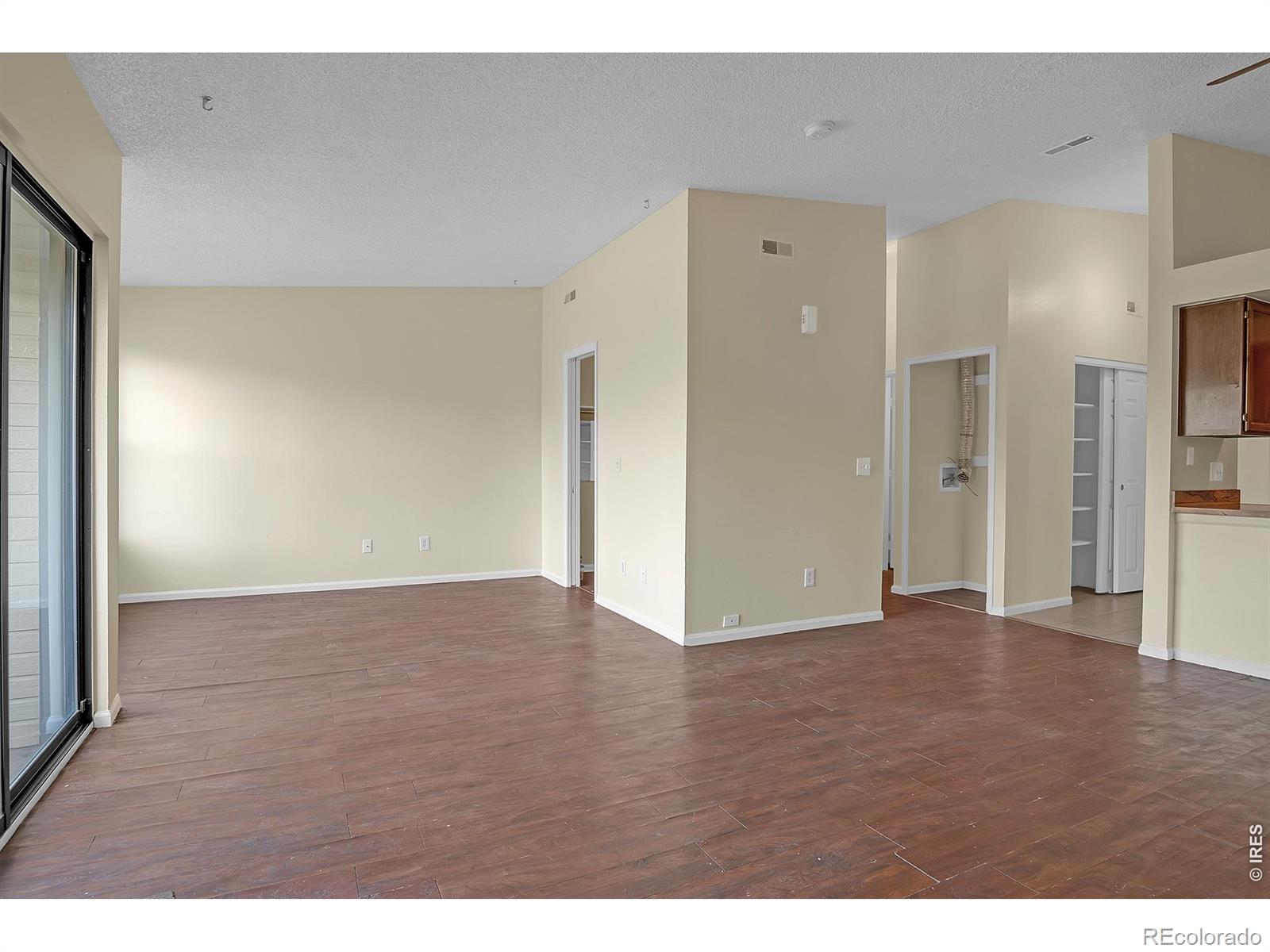 467 S Memphis Way 17